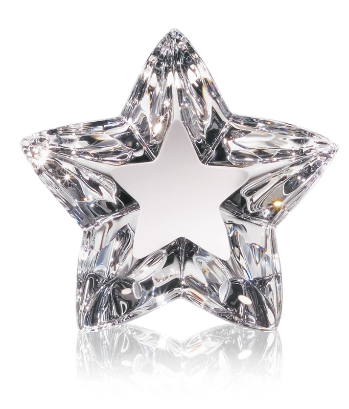 Steuben's Grand Starlight - a solid sculpture of a three dimensional star